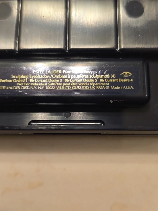 Estee Lauder Eyeshadow Quartet in Champagne, Bronze, Taupe & Plum - Picture 5 of 5